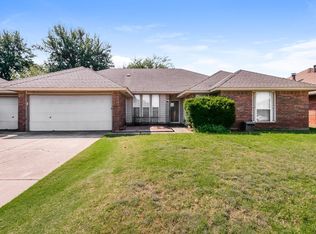 11840 SW 3rd Ter, Yukon, OK 73099