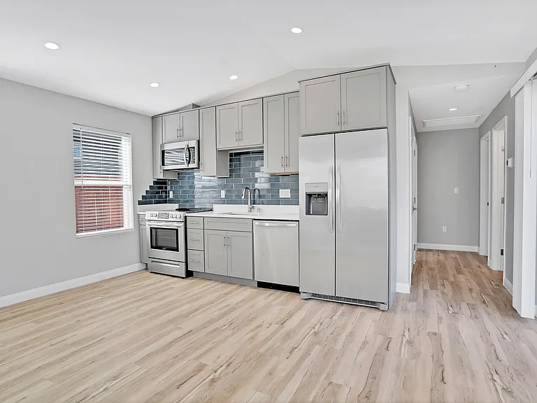 800 Garfield Ave — Photo 8