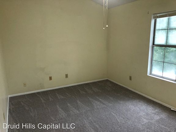 5th image of 2123 Victoria Pl