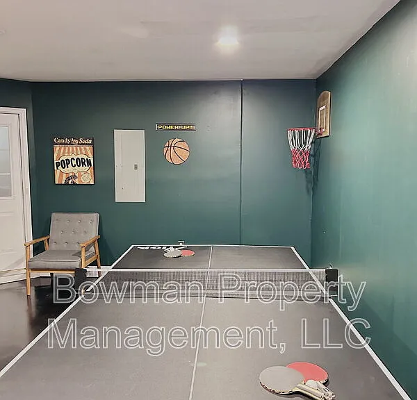255 Camelot Dr — Photo 20