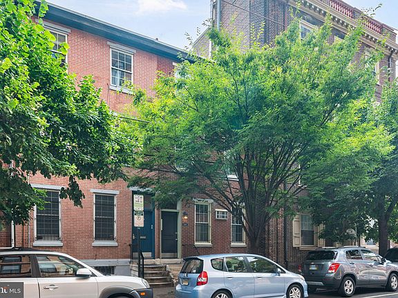 2nd image of 1336 Lombard St