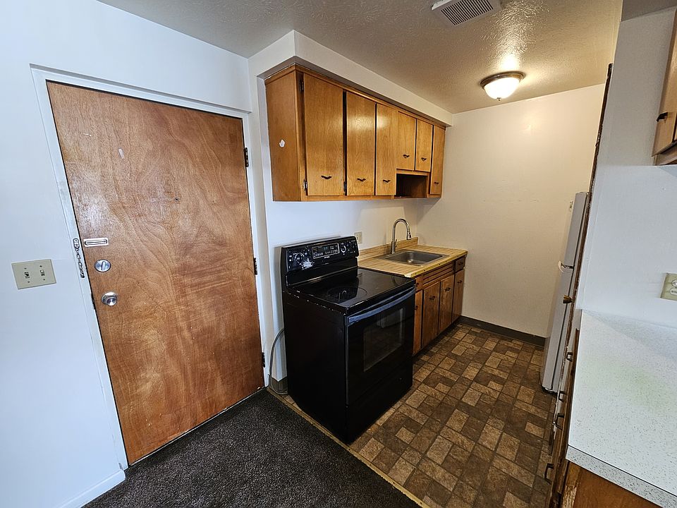 1st image of 15108 Euclid Ave #307