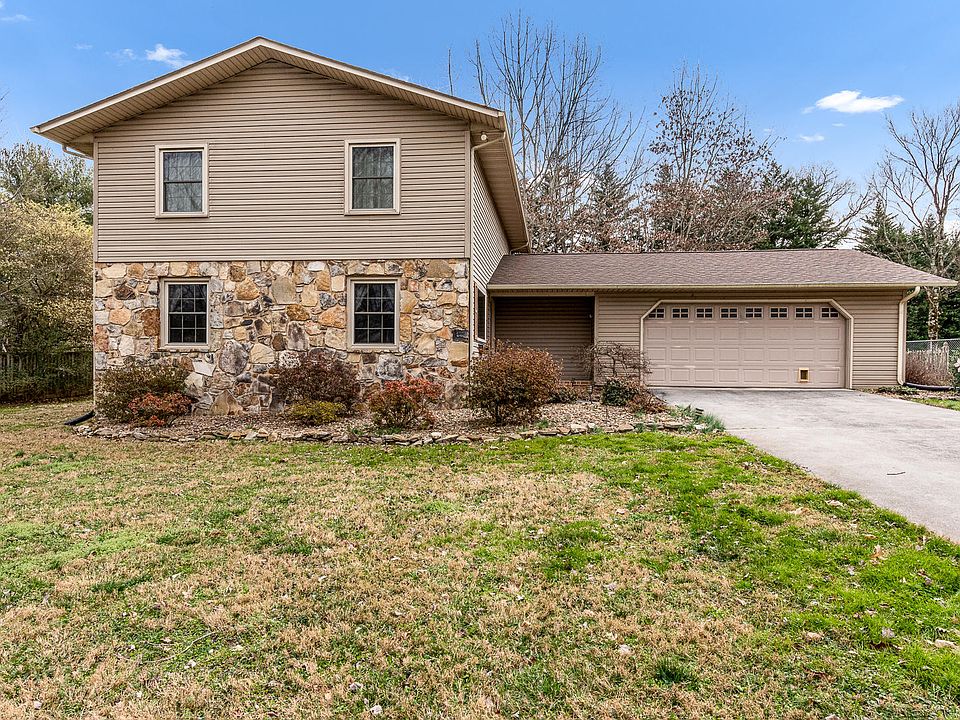 1st image of 2231 Chesterfield Dr