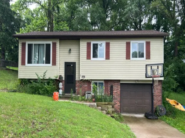 5708 Piasa Trl, Godfrey, IL 62035