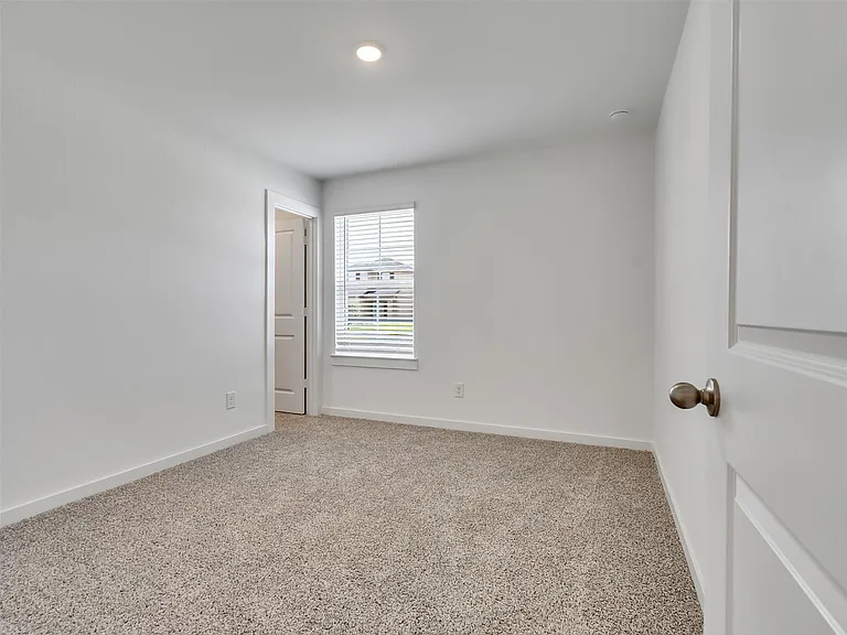 9011 Serene Haven Ln — Photo 12