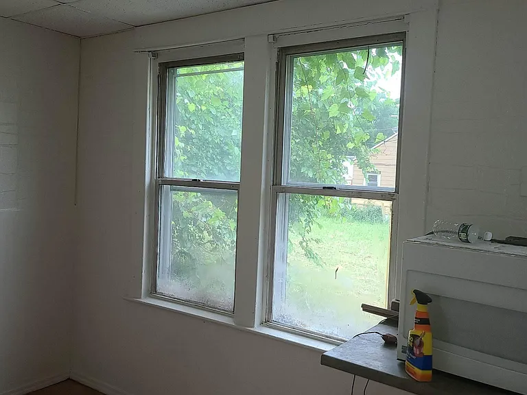 346 Landon St — Photo 9