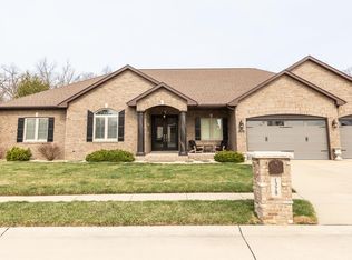 1328 Lantern Lights Cir, Lebanon, IL 62254