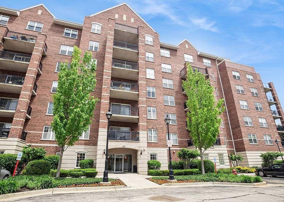 1st image of 390 W Mahogany Ct Unit 402