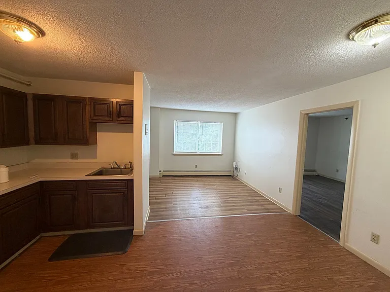 261 Pine St #35 — Photo 3