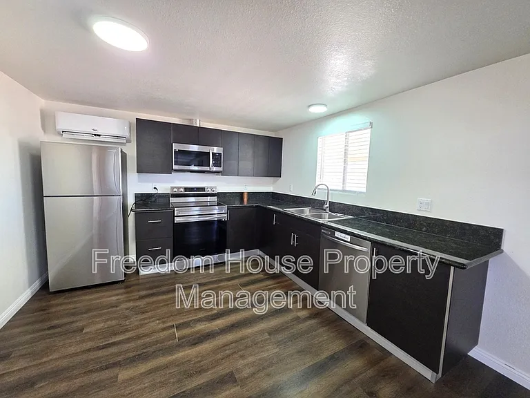 1911 Greta Blvd — Photo 14