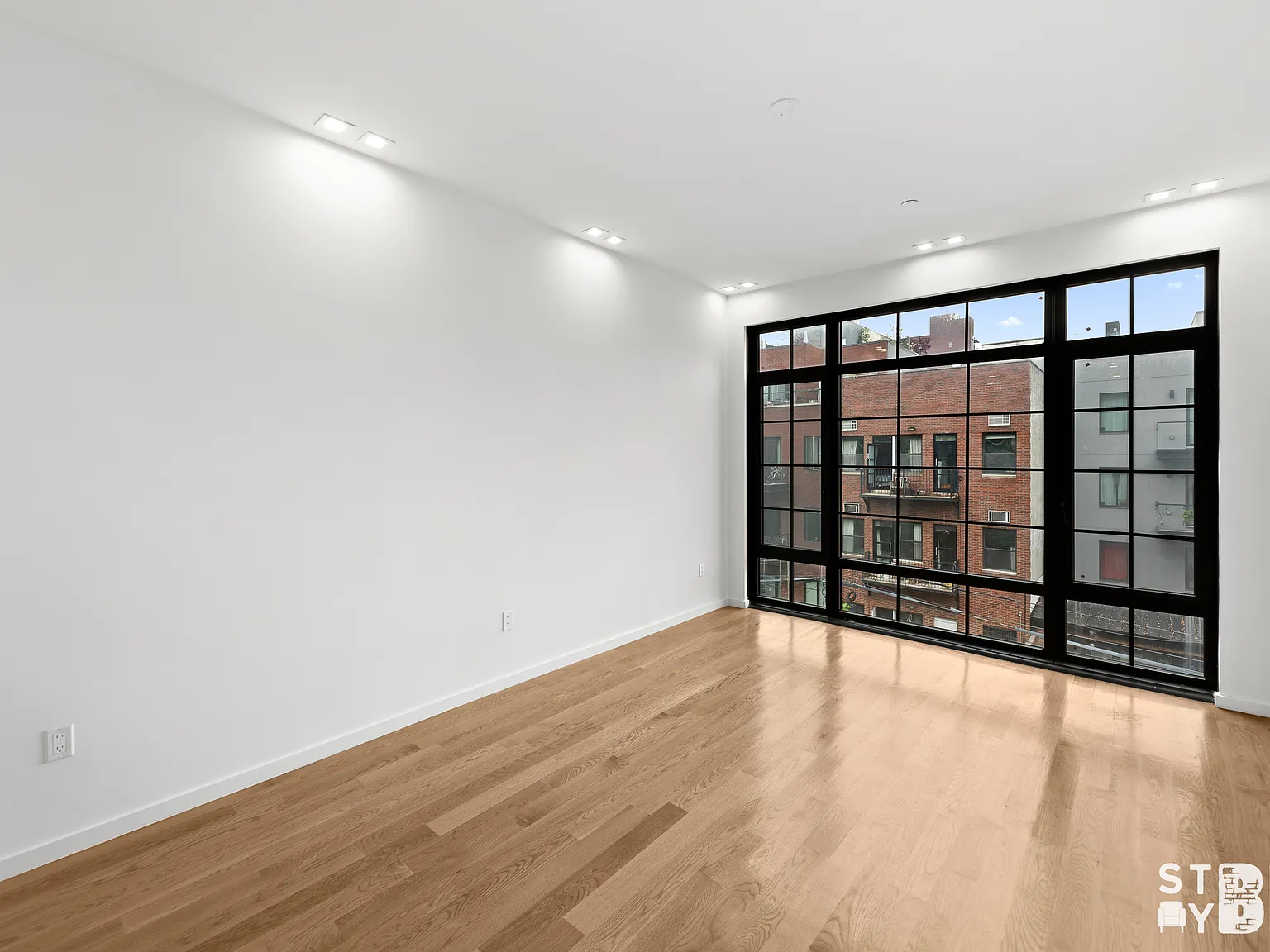 209 Jackson Street — Photo 2