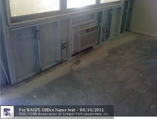 4th image of 266 Prescott N