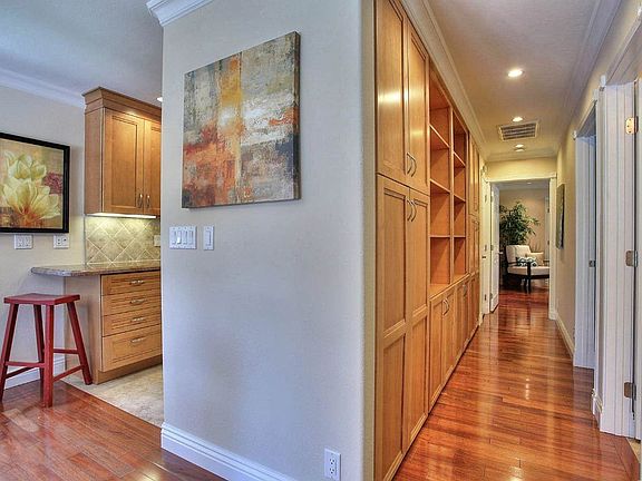 5th image of 502 Morse St
