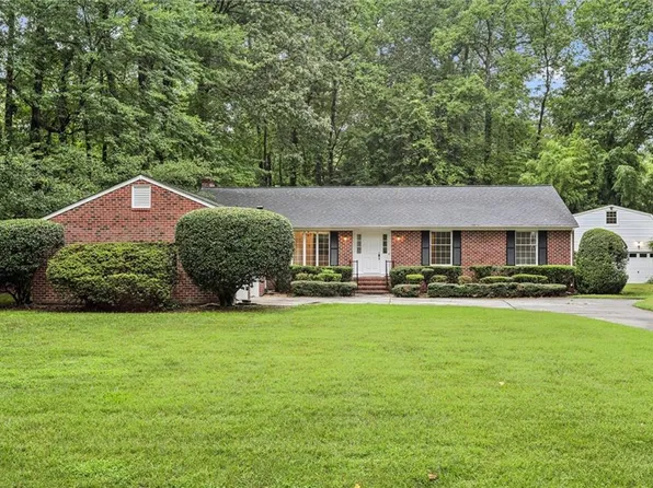 105 Ilex Dr, Yorktown, VA 23692