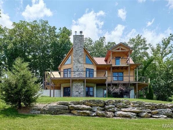 107 N Chantilly Rd, Winfield, MO 63389