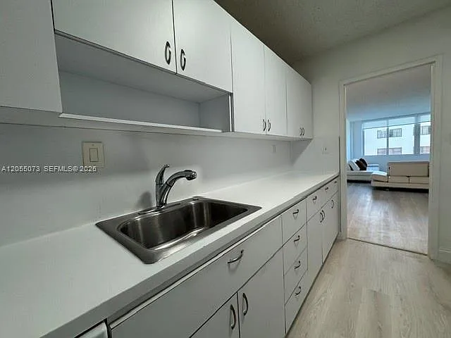 5401 Collins Ave #513 — Photo 20