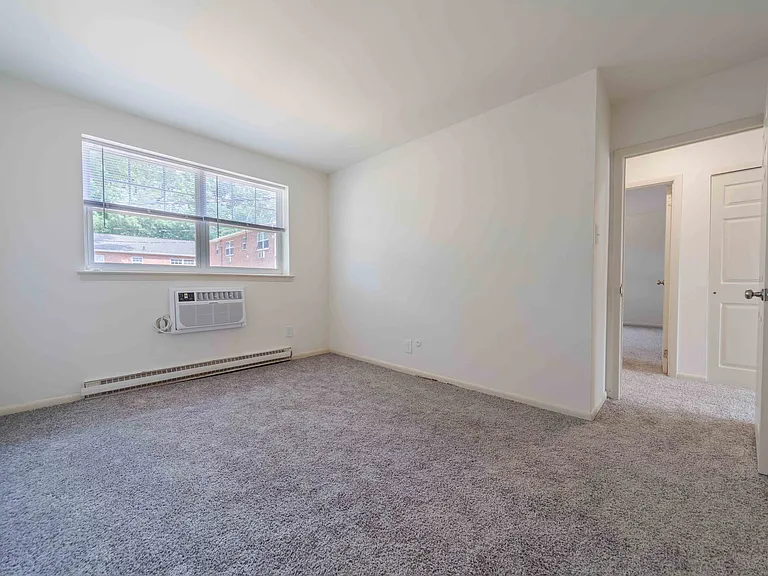 Blair Mill Village West Apartment Homes — Photo 12
