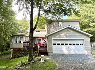 28 Wash Rd, Waymart, PA 18472