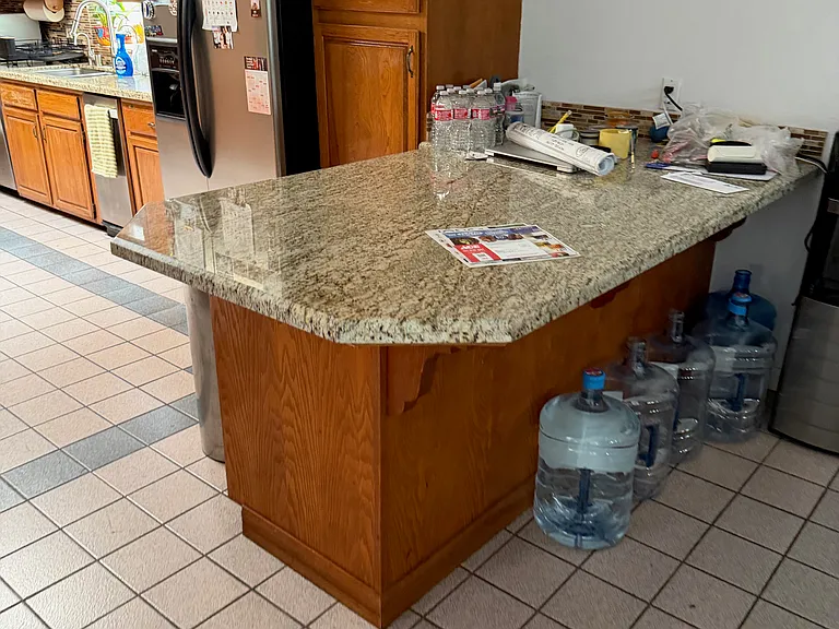 kitchen counter/ island