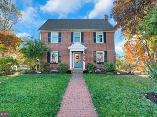 117 Summit Ave, Fort Washington, PA 19034
