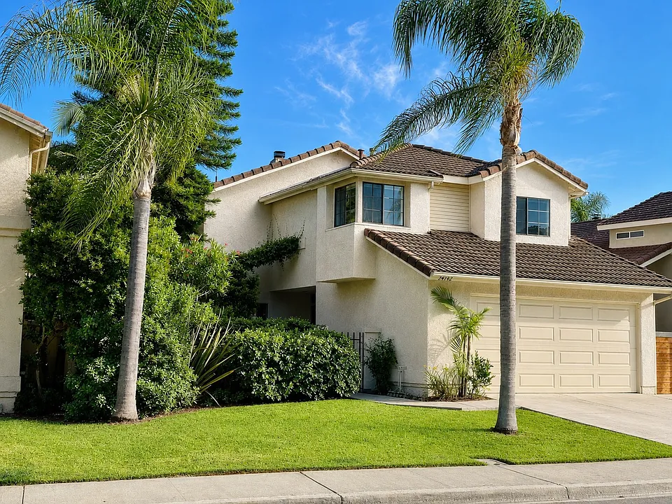 24742 Via Del Oro