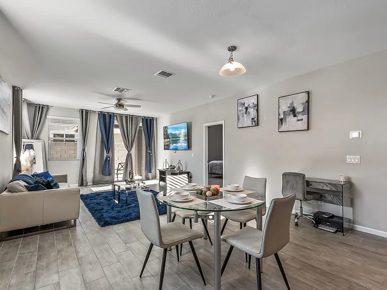 17352 W Paraiso Ln — Photo 38