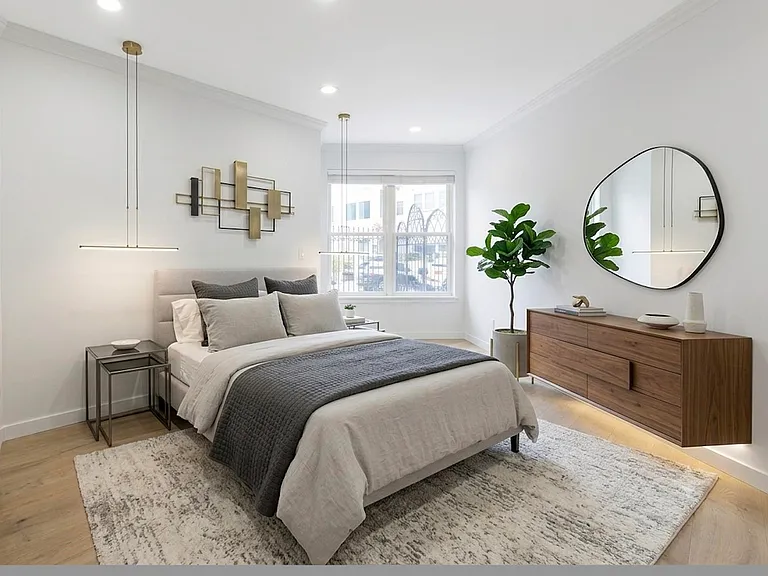 15 Warren St #334 — Photo 8