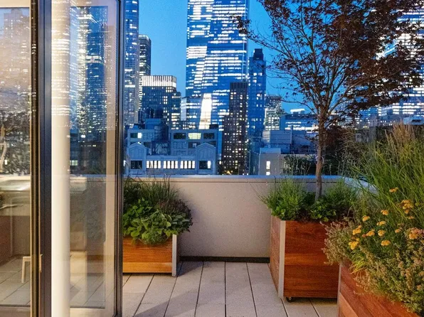 515 West 23rd Street image 10 of 26