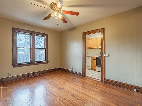 4th image of 196 W 3rd Ave #196