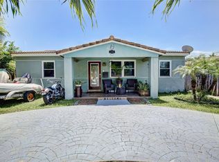 2330 Roosevelt St, Hollywood, FL 33020