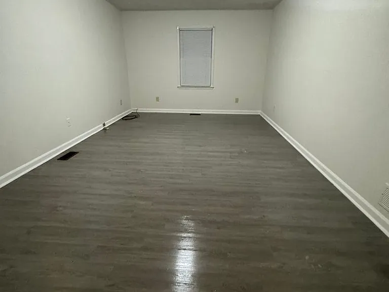 111 Fairhaven Ct — Photo 25