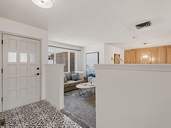 3rd image of 9613 Academy Hills Dr NE