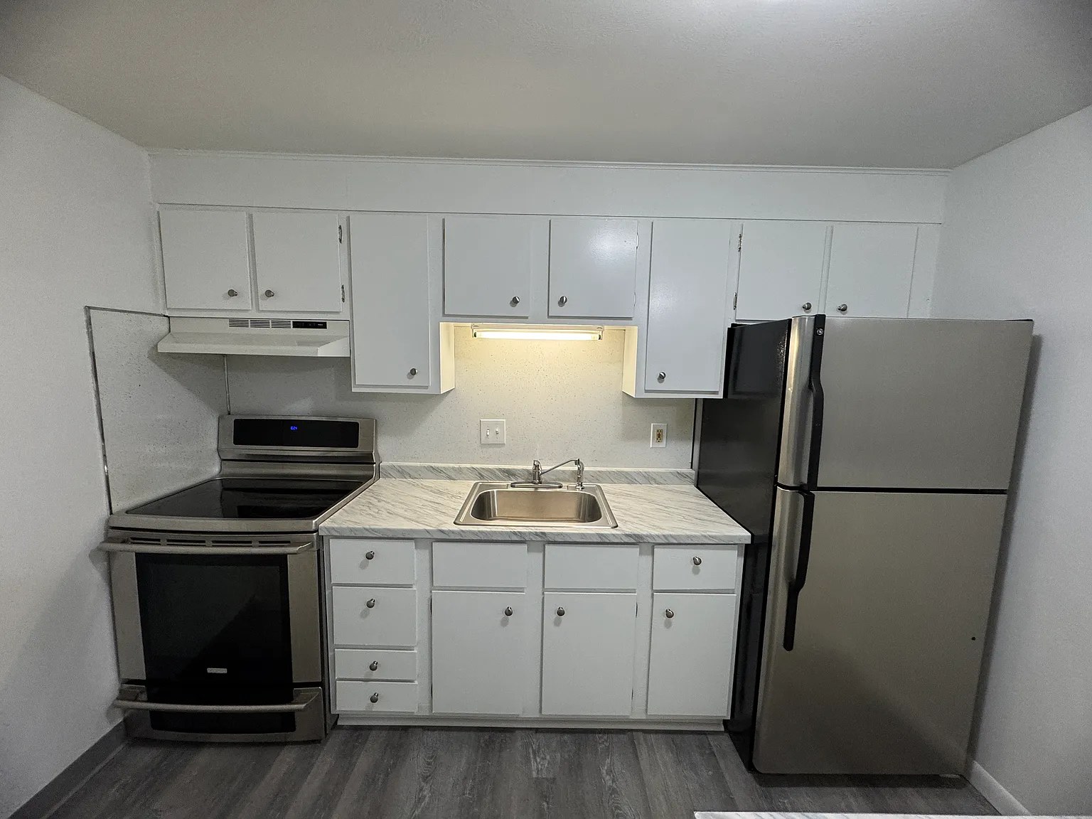 2 bed, $1,895 — Photo 2