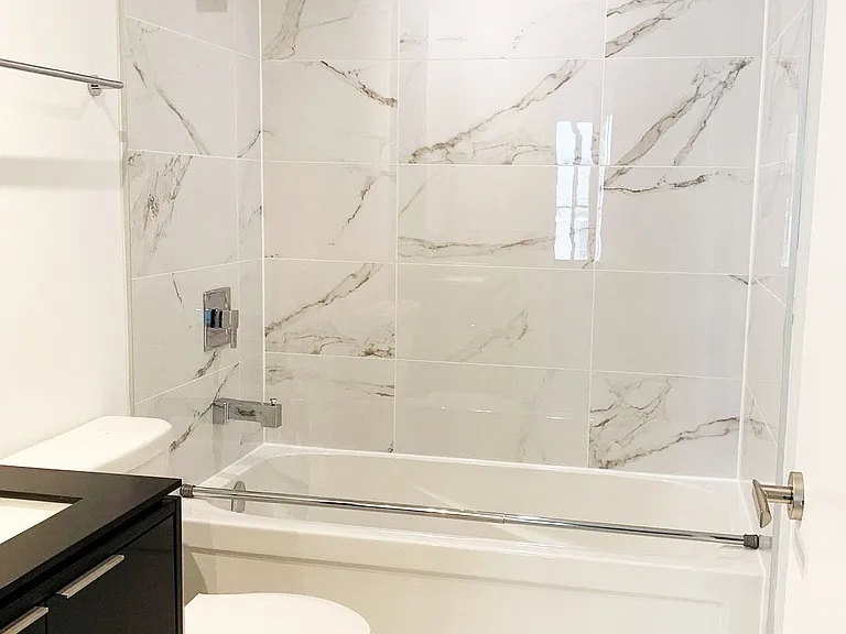 77 Shuter St #513 — Photo 9