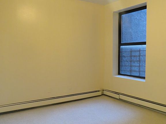 4th image of 1155 E 165th St APT 3A