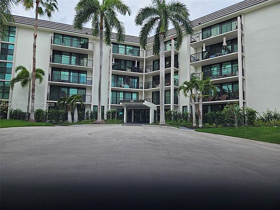 4th image of 1101 River Reach Dr APT 418