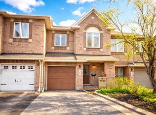2222 Brockstone Cres, Ottawa, ON K4A4V5