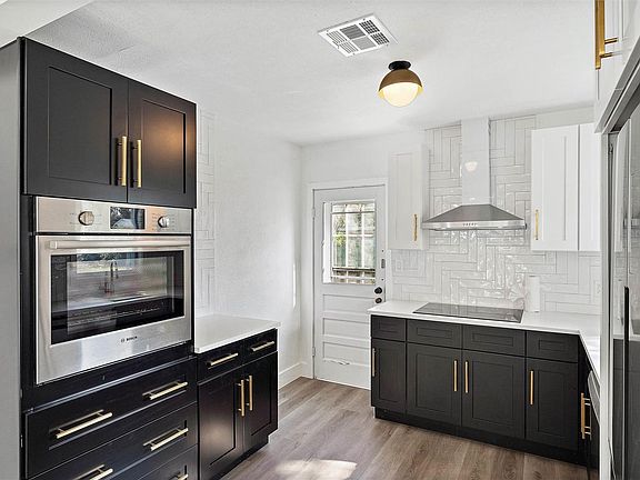 3rd image of 3731A 6th Ave N