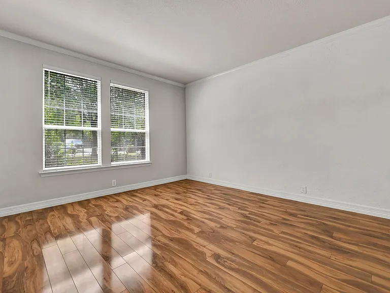 306 Canyon Lake Dr — Photo 30