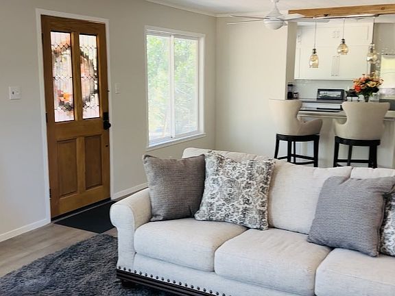 5th image of 5819 Meadow Ln