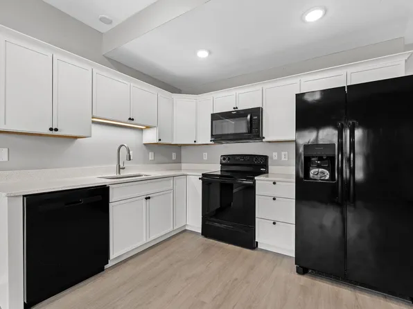 Kingston West I, 606 2nd Ave SW APT 102, Cedar Rapids, IA 52404