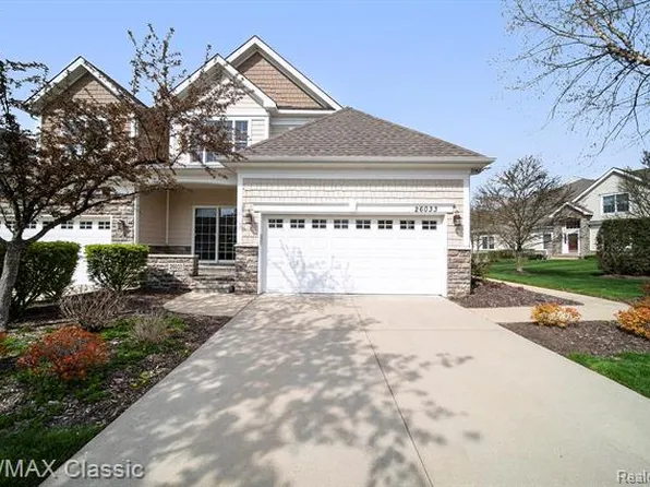 26033 Island Lake Dr #1, Novi, MI 48374