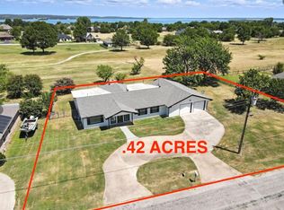 236 Half Moon Way, Runaway Bay, TX 76426