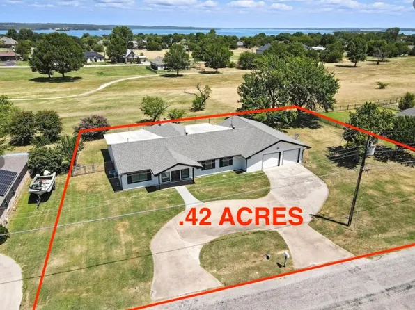 236 Half Moon Way, Runaway Bay, TX 76426