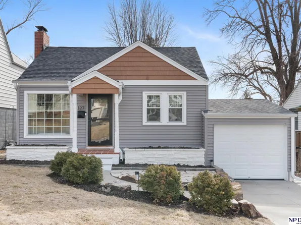 6327 Poppleton Ave, Omaha, NE 68106