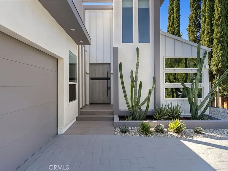 4731 Topanga Canyon Blvd — Photo 56