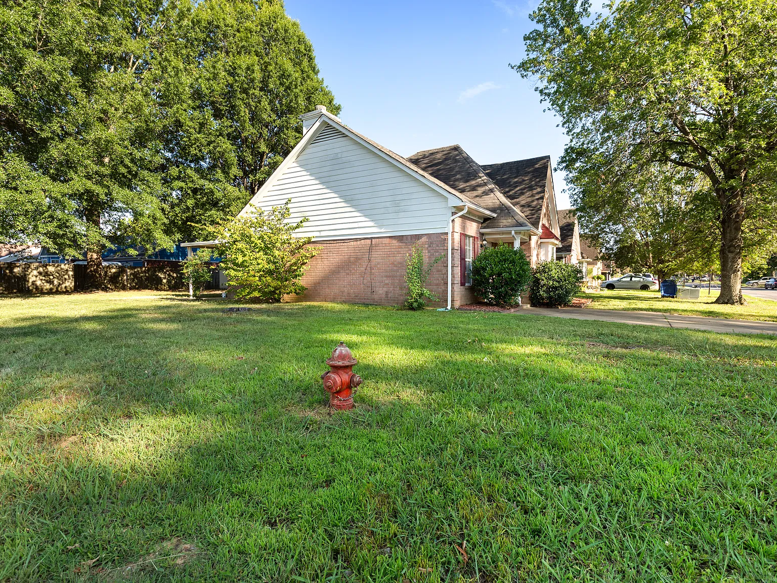 2 bed, 1028 sqft, $1,795 — Photo 3