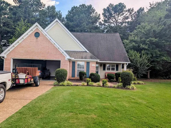 421 Country Squire Ln, Searcy, AR 72143