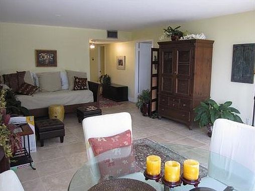 2nd image of 1915 Brickell Ave #609C