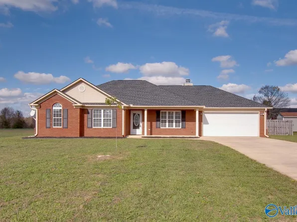 105 Thistledowns Dr, Toney, AL 35773